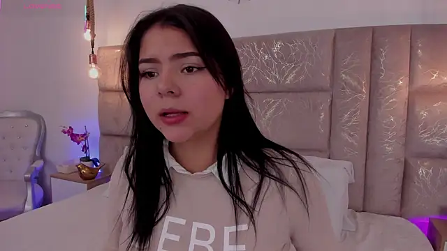 Oriana Guzman online show from 3, 8, 2026