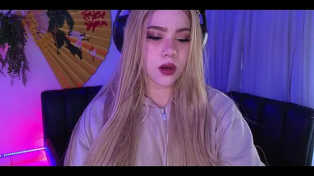 albaismynameX online show from 17, 11, 2025