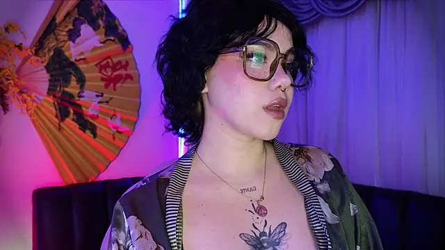 albaismynameX online show from 15, 9, 2025