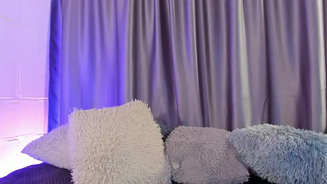 kleo helenos online show from 12, 4, 2026