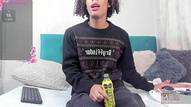 kleo helenos online show from 25, 2, 2025