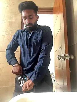 Snapshot of Handsomehunk_4U chatting on 18, 12, 2025 Handsomehunk 4U online show from 18, 12, 2025