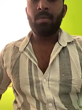 Snapshot of Handsomehunk_4U chatting on 4, 2, 2025 Handsomehunk 4U online show from 4, 2, 2025