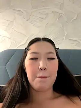 Aiko Yumi online show from 14, 9, 2025