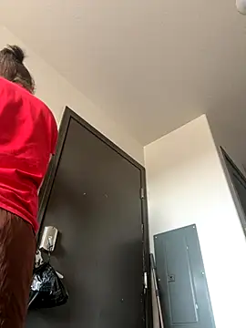 Snapshot of SexyB214 chatting on 3, 11, 2025 SexyB214 online show from 3, 11, 2025