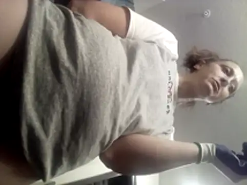 Snapshot of SexyB214 chatting on 29, 11, 2025 SexyB214 online show from 29, 11, 2025