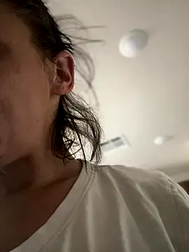 Snapshot of SexyB214 chatting on 27, 10, 2025 SexyB214 online show from 27, 10, 2025