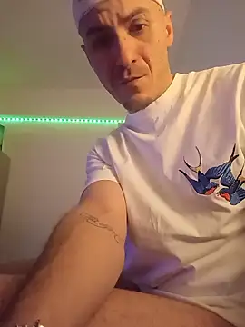 Snapshot of BenDover313OF chatting on 15, 1, 2026 BenDover313OF online show from 15, 1, 2026