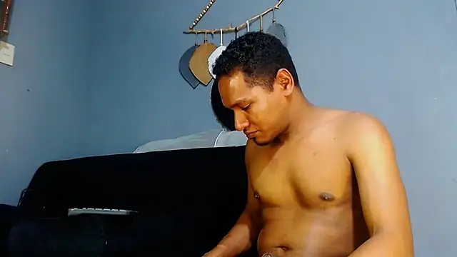 Grandeygruesa1 online show from 18, 3, 2025