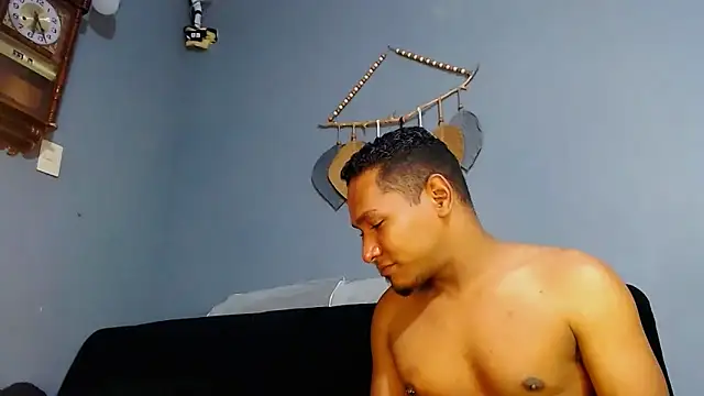 Grandeygruesa1 online show from 3, 3, 2025