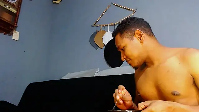 Grandeygruesa1 online show from 5, 3, 2025