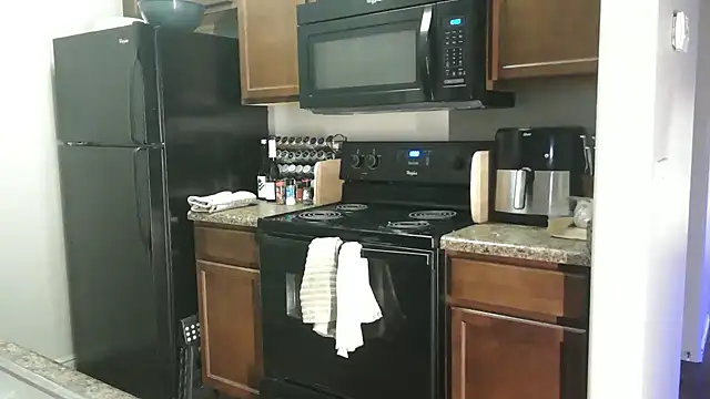 Snapshot of NatalieKneals chatting on 12, 2, 2025 NatalieKneals online show from 12, 2, 2025