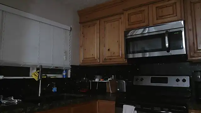 Snapshot of NatalieKneals chatting on 9, 3, 2025 NatalieKneals online show from 9, 3, 2025