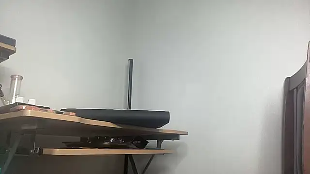 NatalieKneals online show from 28, 7, 2026