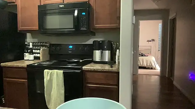 Snapshot of NatalieKneals chatting on 3, 1, 2025 NatalieKneals online show from 3, 1, 2025