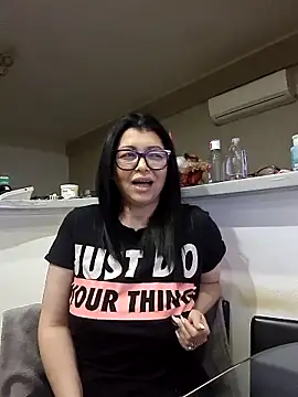 Milf Abigail online show from 21, 10, 2025