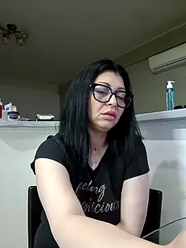Milf Abigail online show from 15, 5, 2026