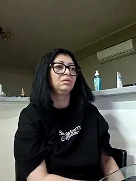 Milf Abigail online show from 13, 4, 2026