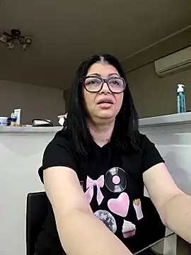 Milf Abigail online show from 2, 3, 2026