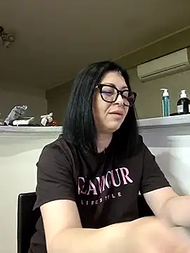 Milf Abigail online show from 2, 4, 2026