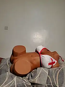 Snapshot of EbonyTaste chatting on 6, 5, 2026 EbonyTaste online show from 6, 5, 2026