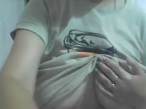 Snapshot of AnaXBerry chatting on 11, 7, 2026 AnaXBerry online show from 11, 7, 2026