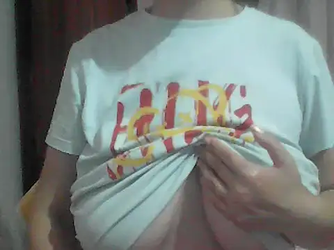 Snapshot of AnaXBerry chatting on 11, 6, 2026 AnaXBerry online show from 11, 6, 2026