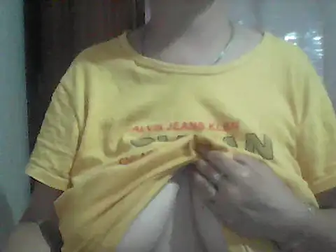 Snapshot of AnaXBerry chatting on 25, 6, 2026 AnaXBerry online show from 25, 6, 2026