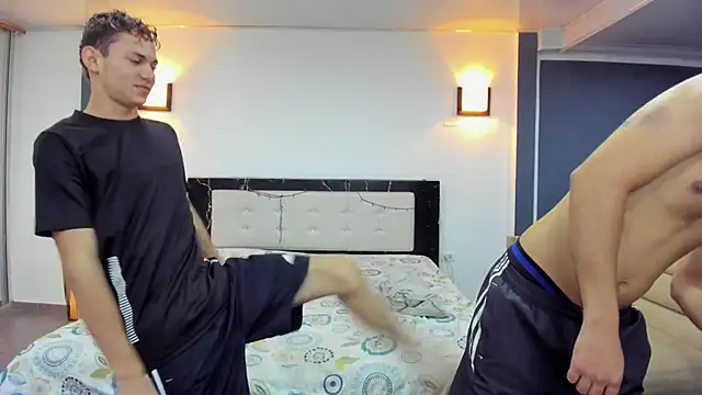 Snapshot of badguyss_bisex chatting on 14, 3, 2025 badguyss bisex online show from 14, 3, 2025