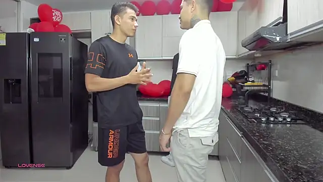 Snapshot of badguyss_bisex chatting on 22, 9, 2025 badguyss bisex online show from 22, 9, 2025