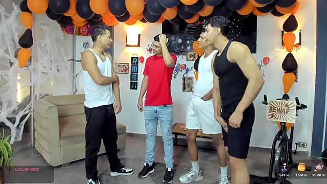 Snapshot of badguyss_bisex chatting on 4, 11, 2025 badguyss bisex online show from 4, 11, 2025