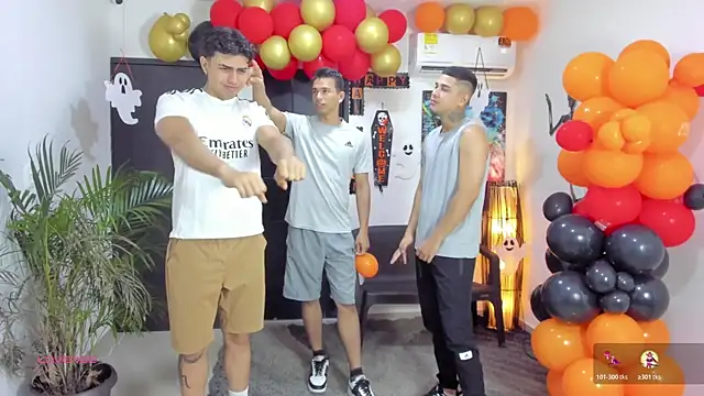 Snapshot of badguyss_bisex chatting on 23, 10, 2025 badguyss bisex online show from 23, 10, 2025