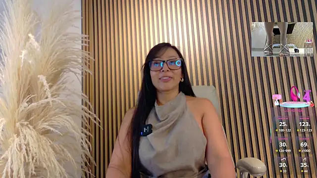 Snapshot of lulu_072 chatting on 19, 6, 2026 lulu 072 online show from 19, 6, 2026