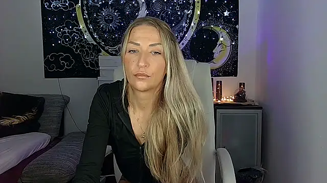 SexxyLiviaa online show from 18, 10, 2025