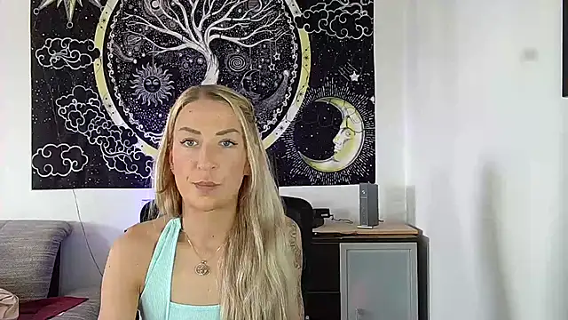 Snapshot of SexxyLiviaa chatting on 18, 7, 2026 SexxyLiviaa online show from 18, 7, 2026