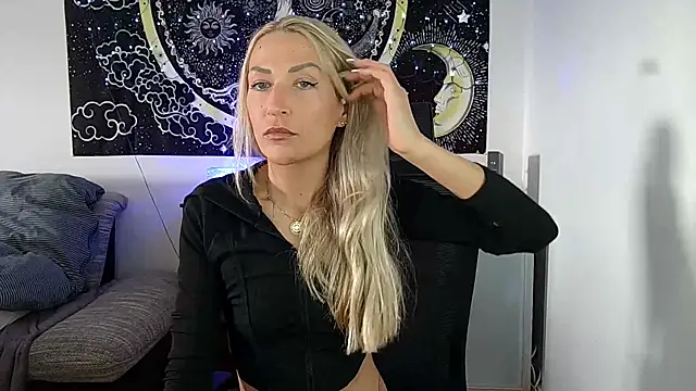 Snapshot of SexxyLiviaa chatting on 15, 5, 2026 SexxyLiviaa online show from 15, 5, 2026