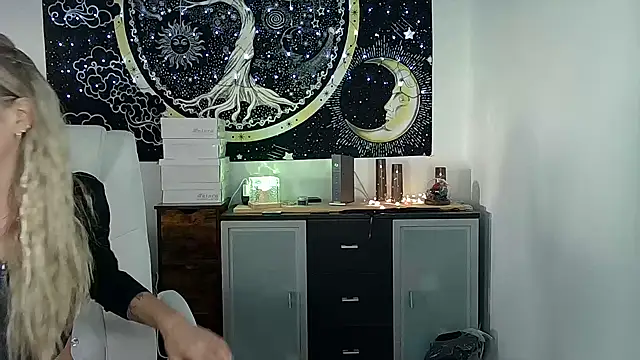 SexxyLiviaa online show from 17, 10, 2025