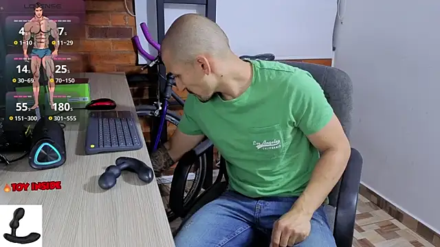 Snapshot of Marck_Muscle chatting on 9, 2, 2026 Marck Muscle online show from 9, 2, 2026