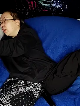 Isabella Geney online show from 23, 11, 2025