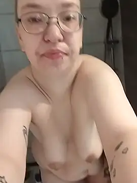 Isabella Geney online show from 20, 6, 2026