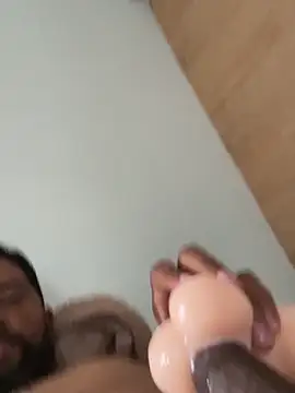 MiddlingAffluent online show from 3, 4, 2026