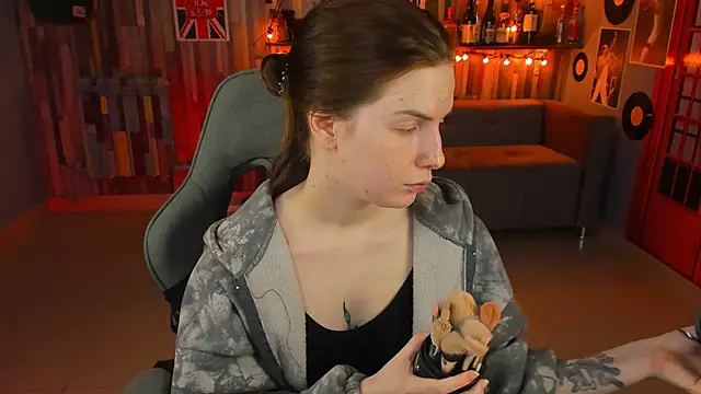 AliceRisinka online show from 28, 2, 2025