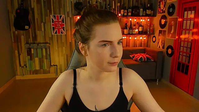 AliceRisinka online show from 5, 3, 2025