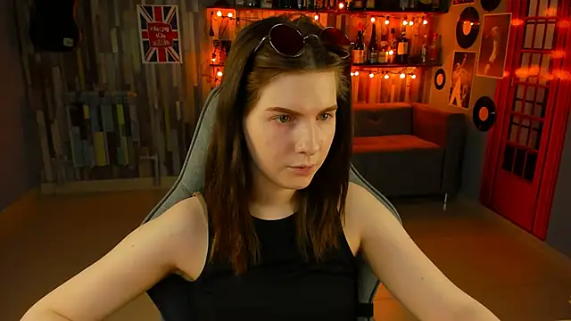 AliceRisinka online show from 7, 3, 2025