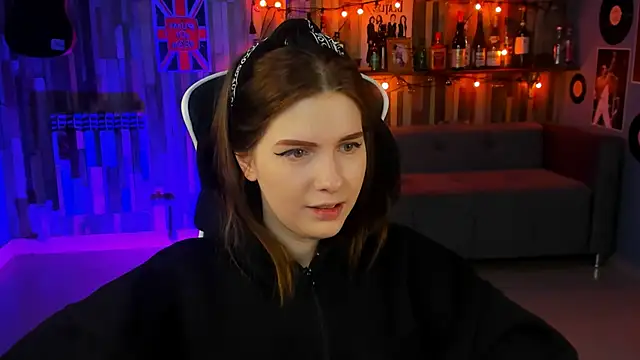 AliceRisinka online show from 6, 2, 2025