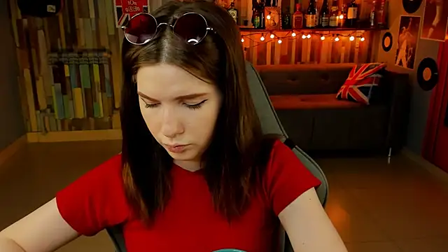 AliceRisinka online show from 8, 3, 2025