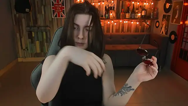 AliceRisinka online show from 20, 2, 2025