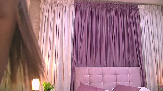 Lilly Peach22 online show from 18, 1, 2025