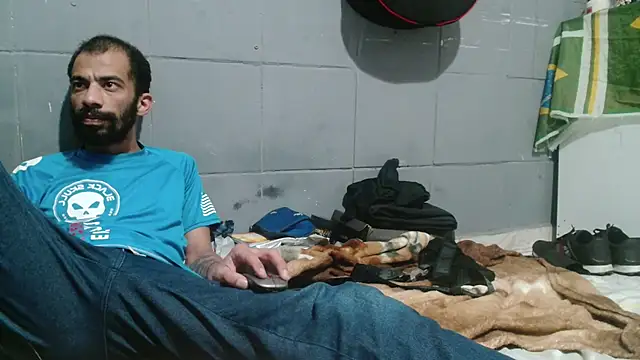 Snapshot of UncutToyBoy23cm chatting on 20, 7, 2026 UncutToyBoy23cm online show from 20, 7, 2026