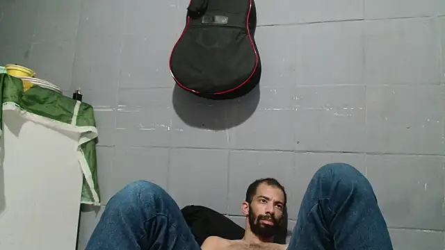 Snapshot of UncutToyBoy23cm chatting on 2, 7, 2026 UncutToyBoy23cm online show from 2, 7, 2026